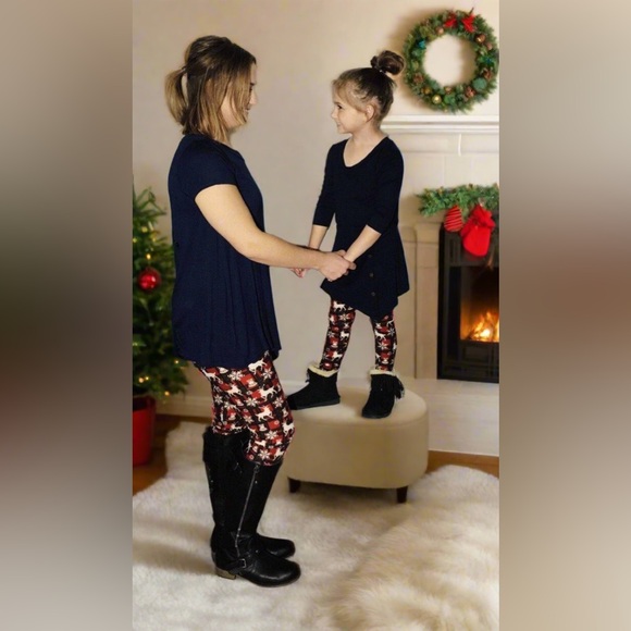 OS NEW Womens Christmas Reindeer Snowflake Red Plaid Leggings, Holiday Pants - Picture 4 of 6